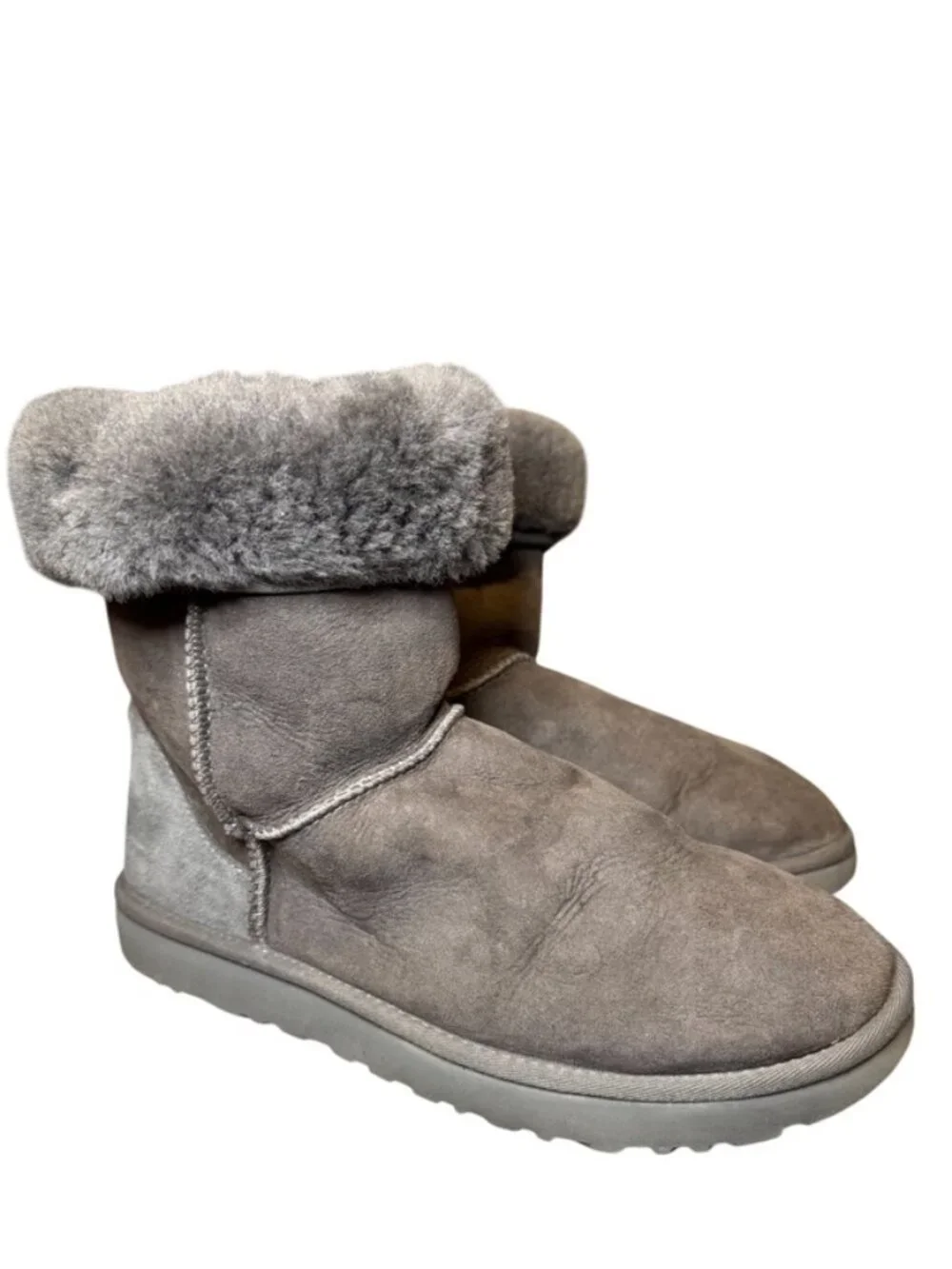 UGG Classic Short II Boots Women's 10 Gray Suede Sheepskin Winter Boots EUC
